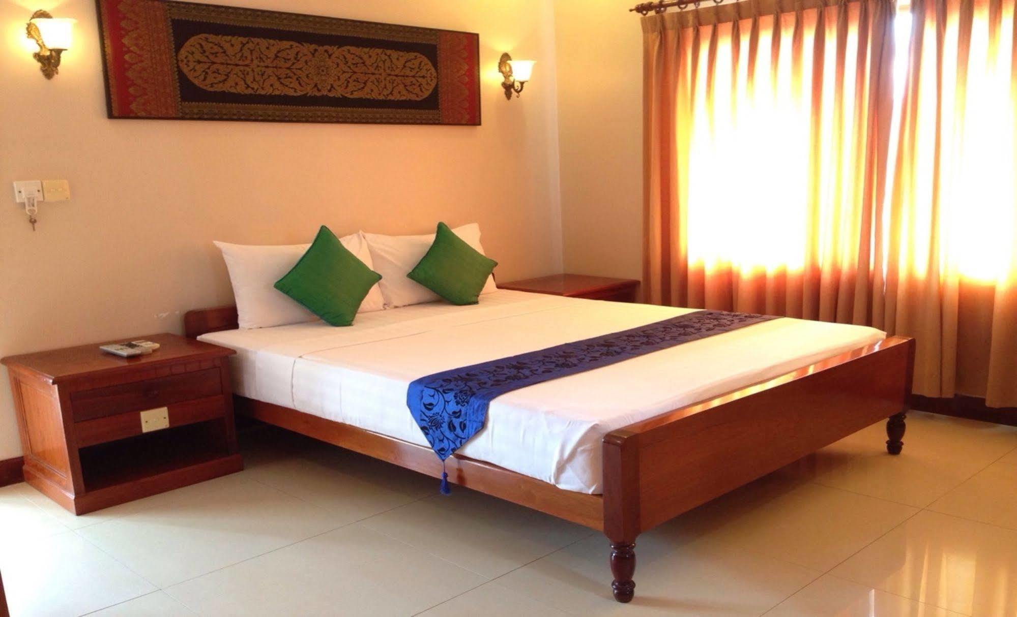 Anise Hotel And Restaurant بنوم بنه المظهر الخارجي الصورة