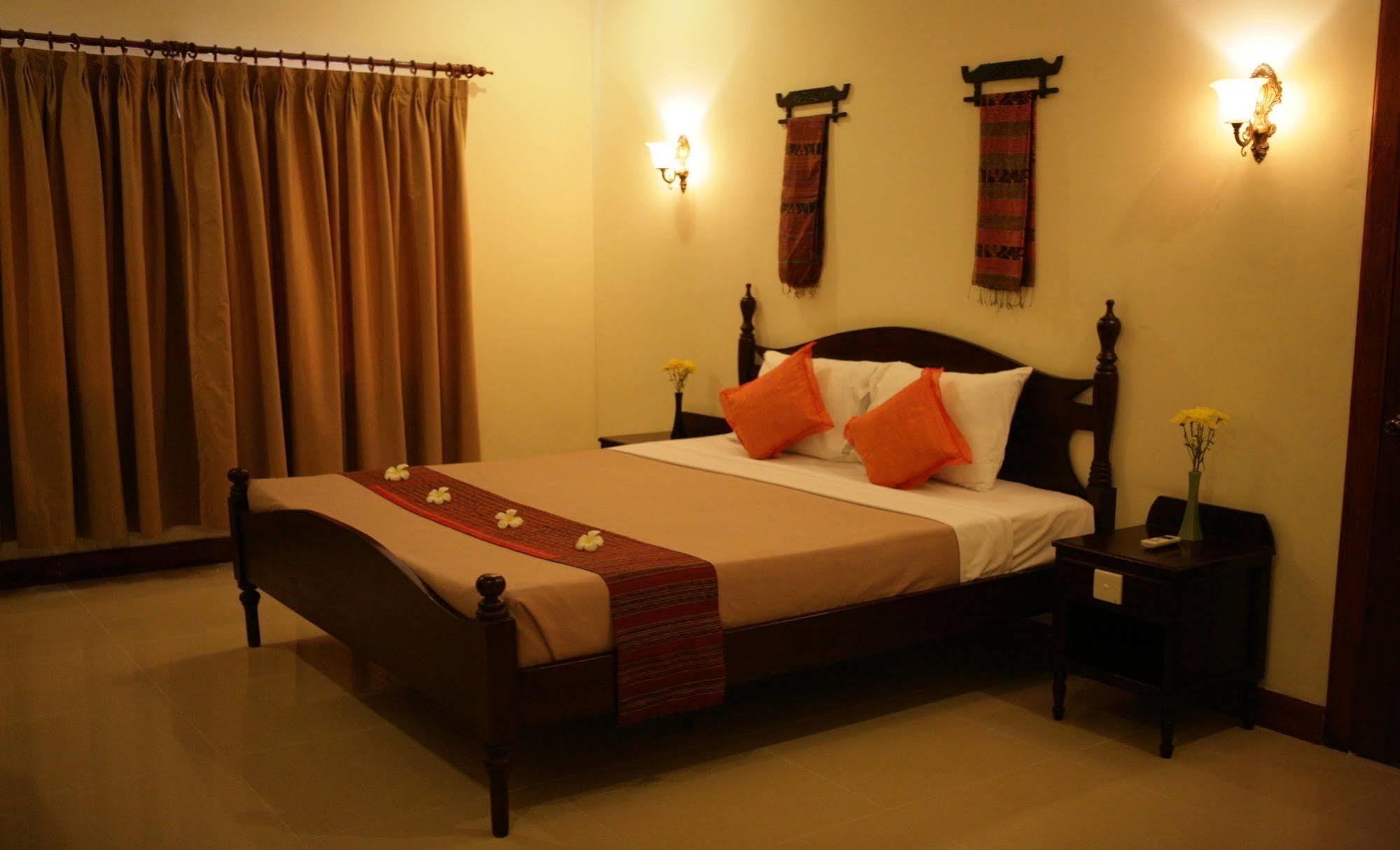 Anise Hotel And Restaurant بنوم بنه المظهر الخارجي الصورة